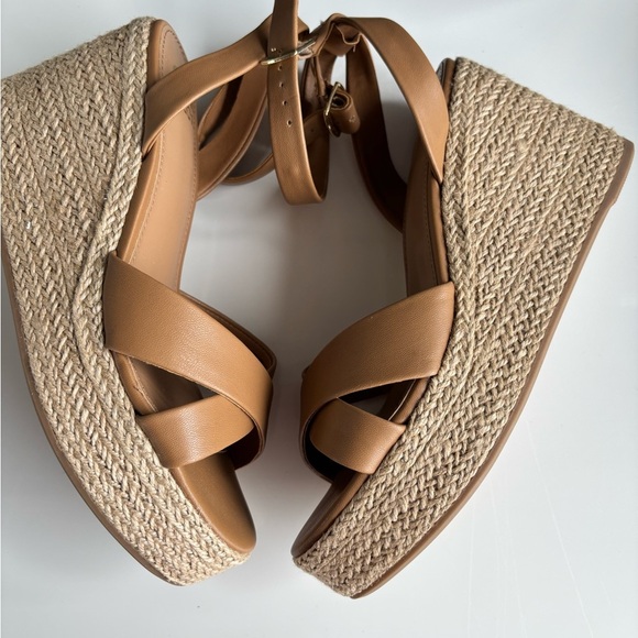 Madden NYC Women’s Strappy Wedge Sandals - Picture 6 of 9